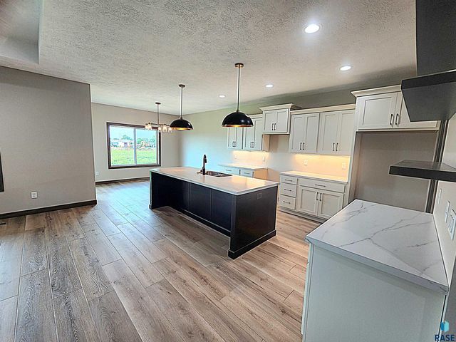 441 E Center Ave Avenue, Salem, SD 57058