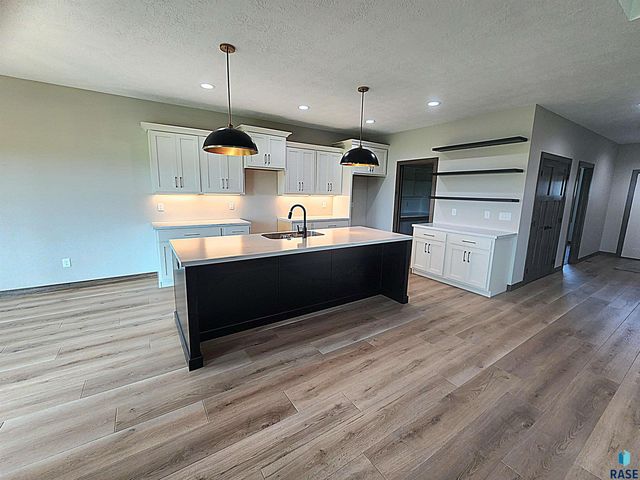 441 E Center Ave Avenue, Salem, SD 57058