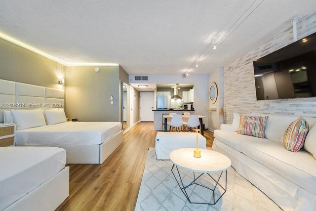 2301 Collins Ave 421, Miami Beach, FL 33139