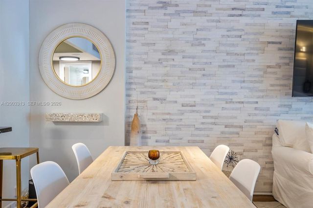 2301 Collins Ave 421, Miami Beach, FL 33139