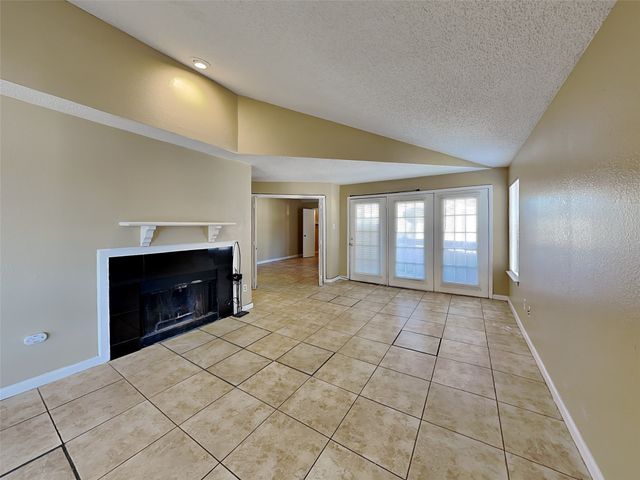 5550 Spring Valley, Dallas, TX 75254