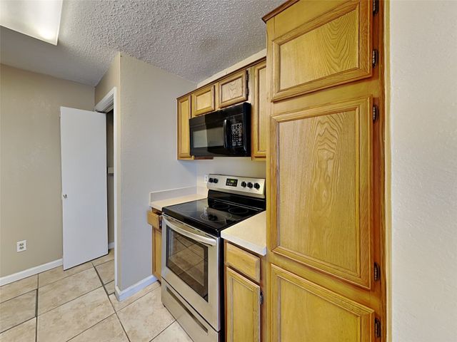 5550 Spring Valley, Dallas, TX 75254