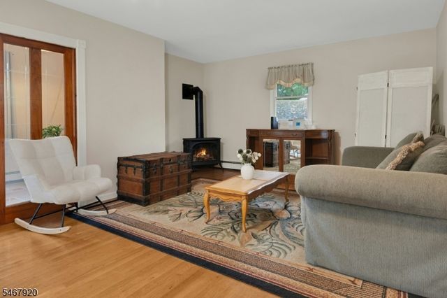 39 Hillside Ave, Jefferson Twp., NJ 07460