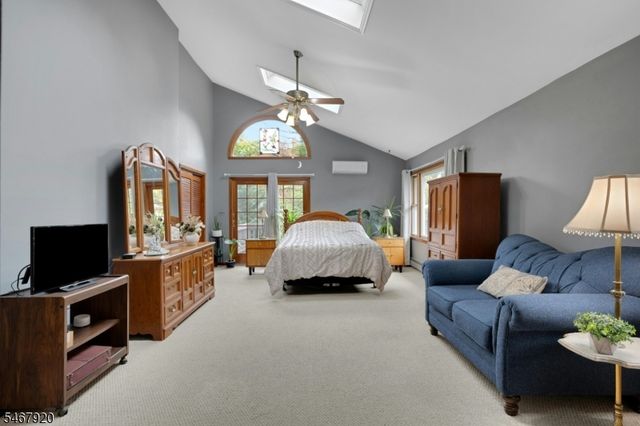 39 Hillside Ave, Jefferson Twp., NJ 07460