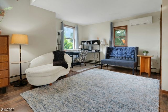 39 Hillside Ave, Jefferson Twp., NJ 07460