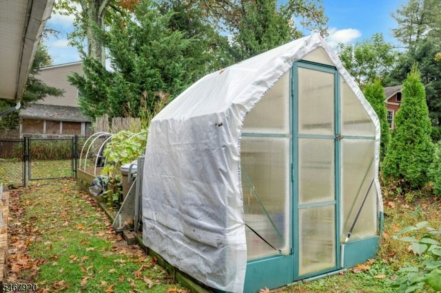 39 Hillside Ave, Jefferson Twp., NJ 07460