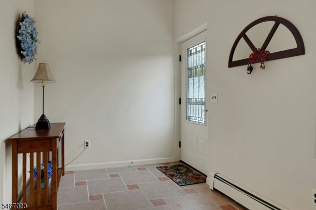 39 Hillside Ave, Jefferson Twp., NJ 07460