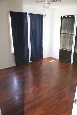 316 E Hoffman Ave, Kingsville, TX 78363