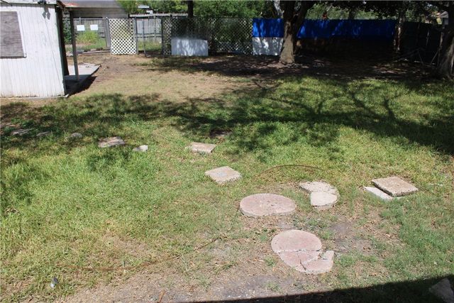 316 E Hoffman Ave, Kingsville, TX 78363