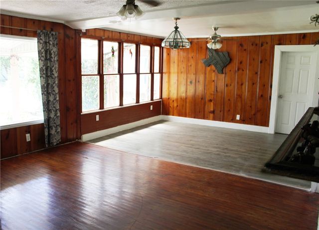 316 E Hoffman Ave, Kingsville, TX 78363