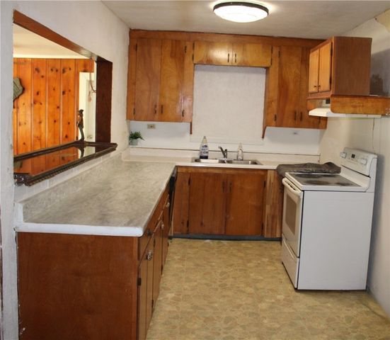 316 E Hoffman Ave, Kingsville, TX 78363