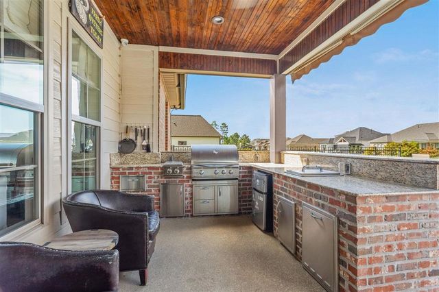 5806 Weeping Willow Drive, Lake Charles, LA 70605