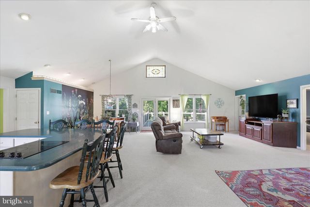 2588 MOUNT PLEASANT RD, Mount Joy, PA 17552