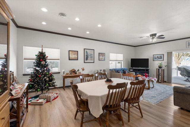 116 Four Seasons LANE, Kewaskum, WI 53040