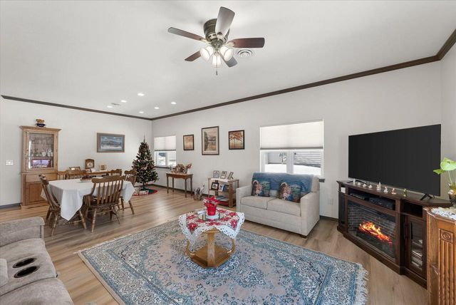 116 Four Seasons LANE, Kewaskum, WI 53040