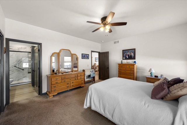 116 Four Seasons LANE, Kewaskum, WI 53040