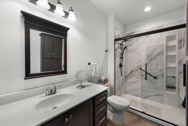 116 Four Seasons LANE, Kewaskum, WI 53040