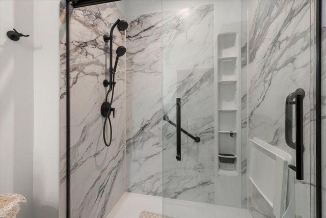 116 Four Seasons LANE, Kewaskum, WI 53040