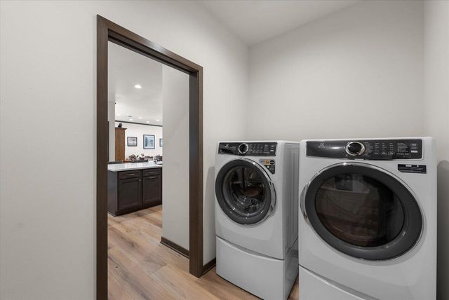 116 Four Seasons LANE, Kewaskum, WI 53040