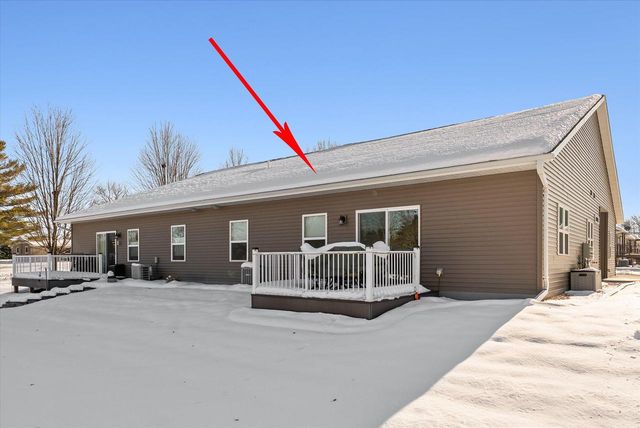 116 Four Seasons LANE, Kewaskum, WI 53040