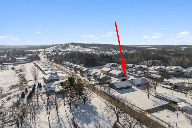 116 Four Seasons LANE, Kewaskum, WI 53040