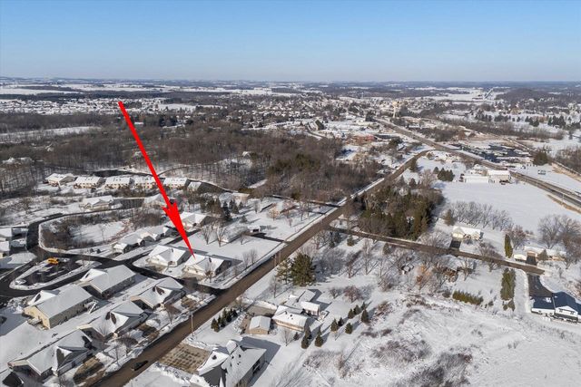 116 Four Seasons LANE, Kewaskum, WI 53040