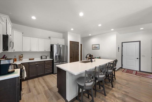 116 Four Seasons LANE, Kewaskum, WI 53040