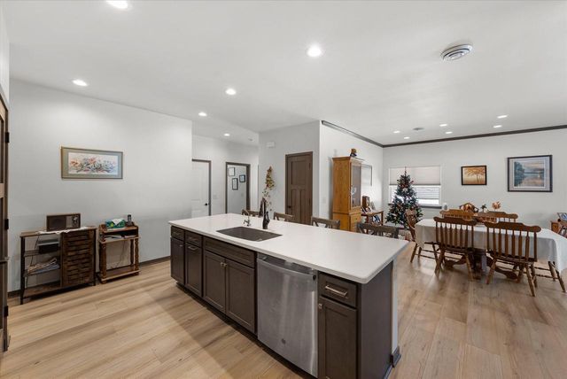 116 Four Seasons LANE, Kewaskum, WI 53040