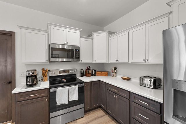 116 Four Seasons LANE, Kewaskum, WI 53040