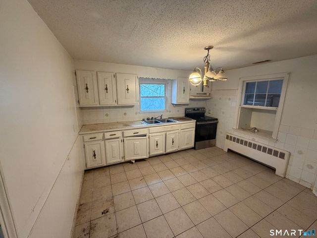 18 Lincoln Street, East Hartford, CT 06106