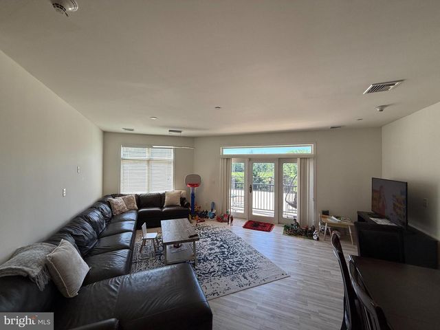 220 CARSON TER, Huntingdon Valley, PA 19006