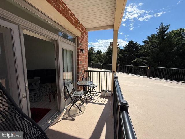 220 CARSON TER, Huntingdon Valley, PA 19006