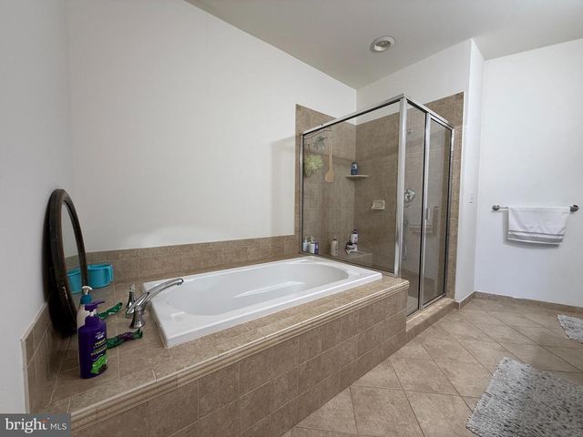 220 CARSON TER, Huntingdon Valley, PA 19006