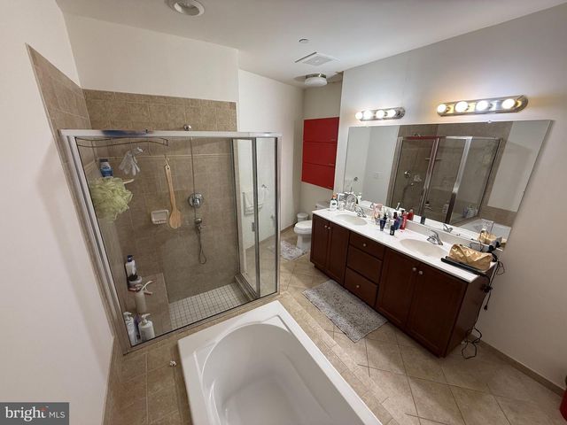 220 CARSON TER, Huntingdon Valley, PA 19006