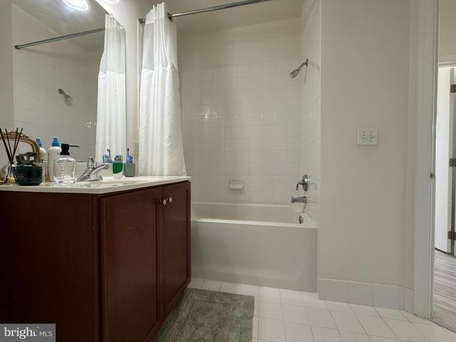 220 CARSON TER, Huntingdon Valley, PA 19006