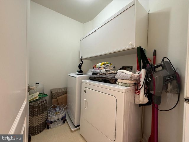 220 CARSON TER, Huntingdon Valley, PA 19006