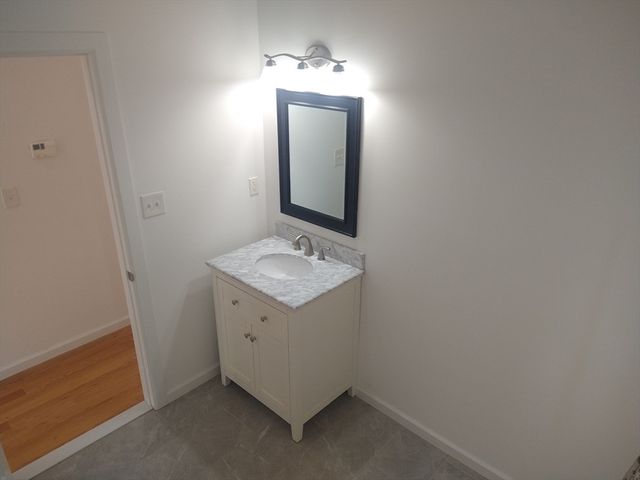 26 Russell St A-B, Hadley, MA 01035