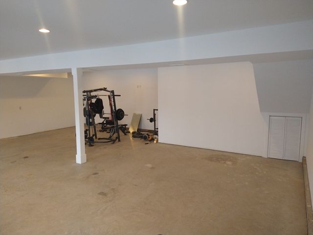 26 Russell St A-B, Hadley, MA 01035