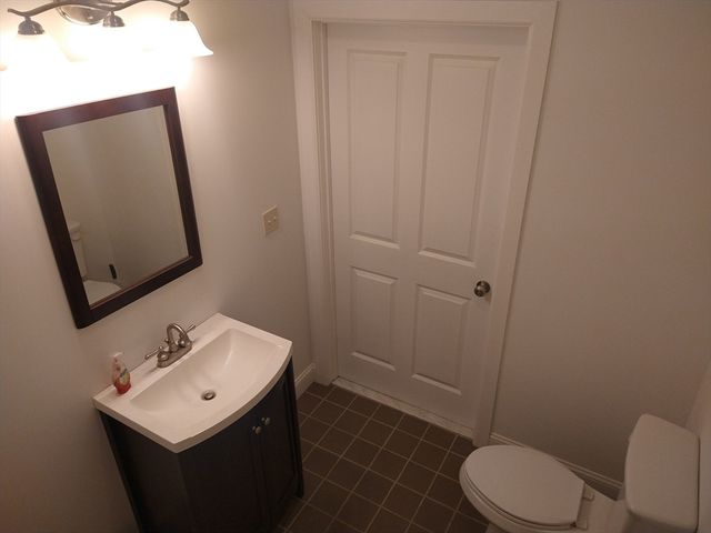26 Russell St A-B, Hadley, MA 01035
