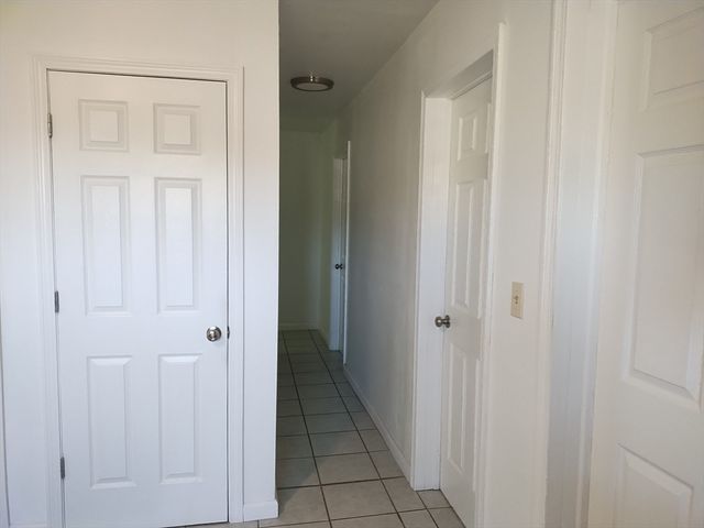 26 Russell St A-B, Hadley, MA 01035