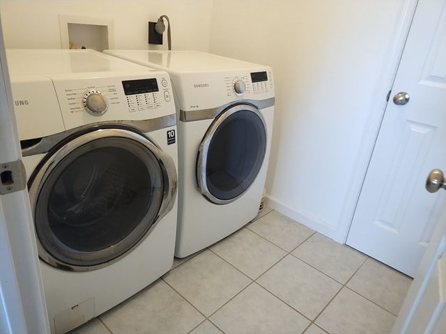 26 Russell St A-B, Hadley, MA 01035