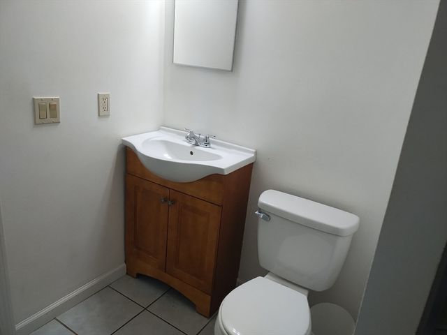 26 Russell St A-B, Hadley, MA 01035