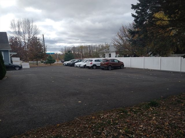 26 Russell St A-B, Hadley, MA 01035