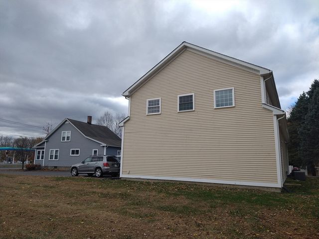 26 Russell St A-B, Hadley, MA 01035