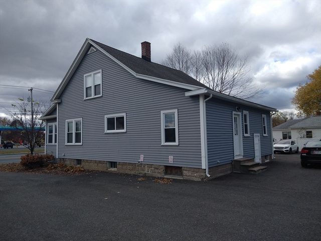 26 Russell St A-B, Hadley, MA 01035