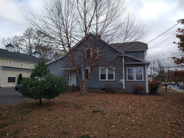 26 Russell St A-B, Hadley, MA 01035