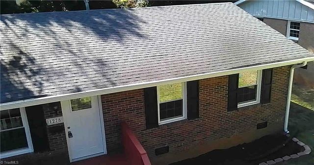1278 TREDWELL Drive, Winston-salem, NC 27103