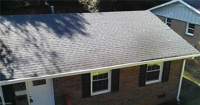 1278 TREDWELL Drive, Winston-salem, NC 27103