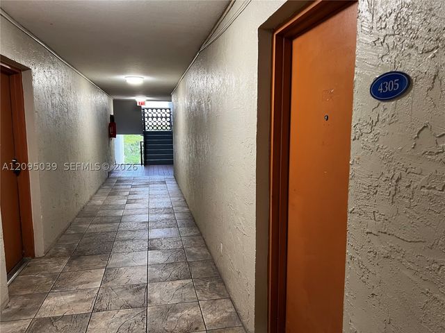 4222 Inverrary Blvd 4305, Lauderhill, FL 33319