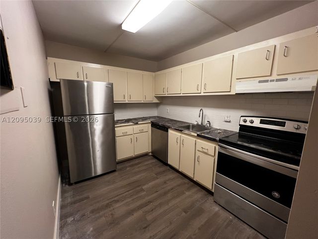 4222 Inverrary Blvd 4305, Lauderhill, FL 33319
